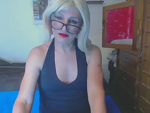 LorenJade online show from 03-20-25, 07:14