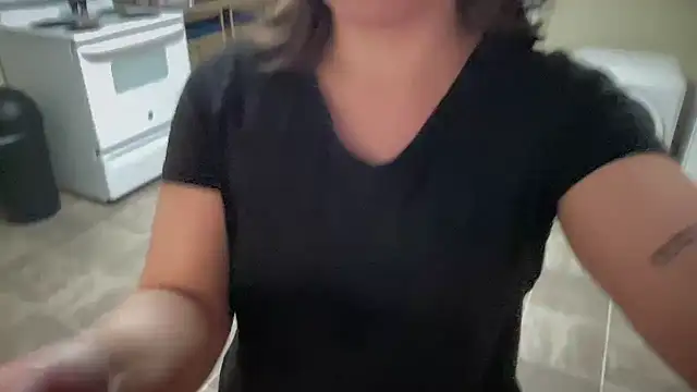 sexylilly69 online show from 03-04-25, 10:38