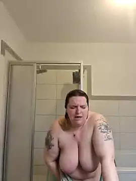 Curvy Lucy online show from 01-25-25, 04:35