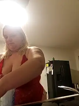 Curvy Lucy online show from 01-29-25, 08:04