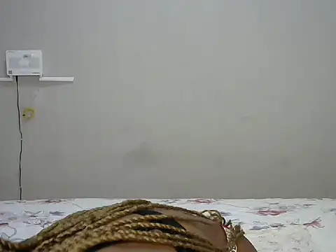 Cariepink online show from 11-19-25, 08:03