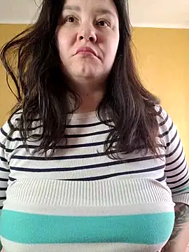 AlexaLexie online show from 10-22-25, 08:03