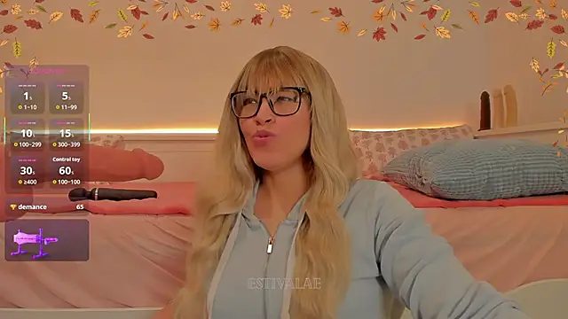 Snapshot of estivalae chatting on 10-26-25, 11:16 estivalae online show from 10-26-25, 11:16