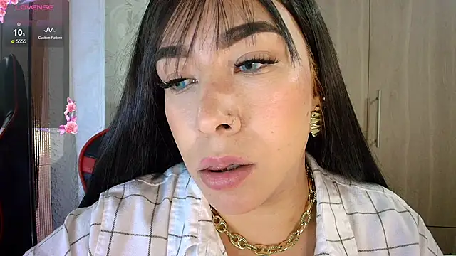 leahtemptation3 online show from 05-15-26, 11:45