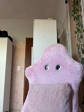 Irresistible24 online show from 05-07-26, 07:41