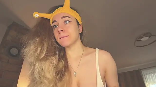 hotexclusive  online show from 12-03-24, 06:48