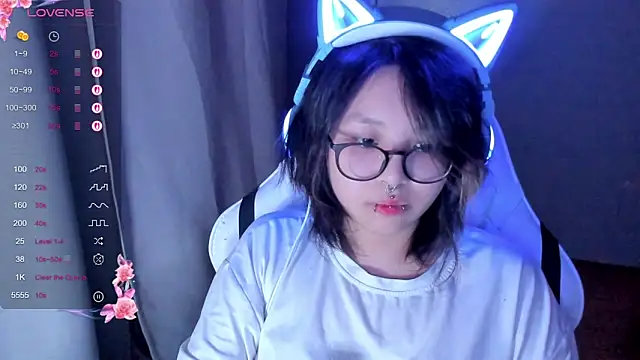 Snapshot of maydaykimmy chatting on 02-15-26, 08:38 maydaykimmy online show from 02-15-26, 08:38