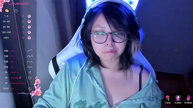 Snapshot of maydaykimmy chatting on 02-20-26, 11:05 maydaykimmy online show from 02-20-26, 11:05