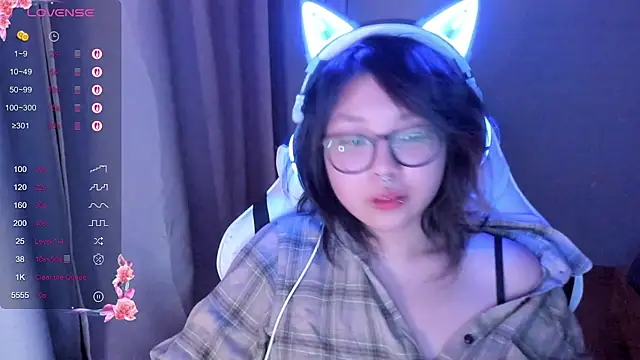 Snapshot of maydaykimmy chatting on 03-05-26, 09:44 maydaykimmy online show from 03-05-26, 09:44