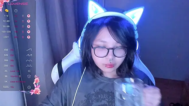 Snapshot of maydaykimmy chatting on 03-06-26, 08:49 maydaykimmy online show from 03-06-26, 08:49