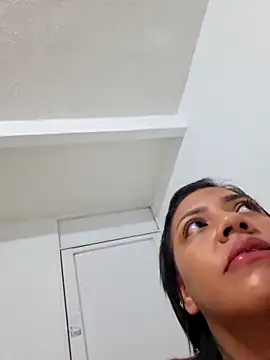 Snapshot of CanelitaPasion chatting on 11-10-25, 10:31 CanelitaPasion online show from 11-10-25, 10:31