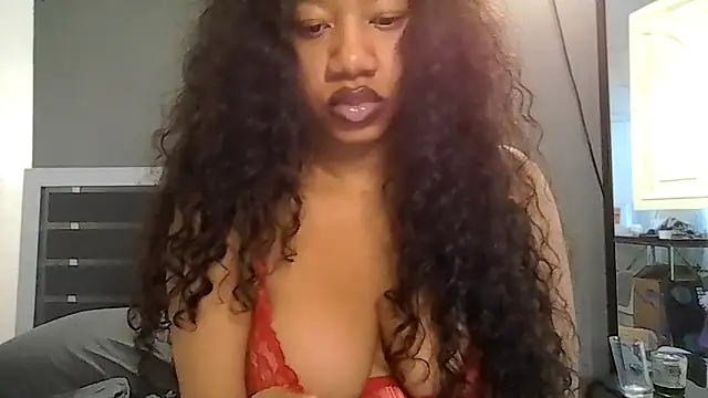 Snapshot of goddessdaisysky chatting on 03-18-26, 04:43 goddessdaisysky online show from 03-18-26, 04:43