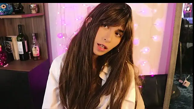 Snapshot of _lucy_white_ chatting on 12-09-24, 02:02  lucy white  online show from 12-09-24, 02:02