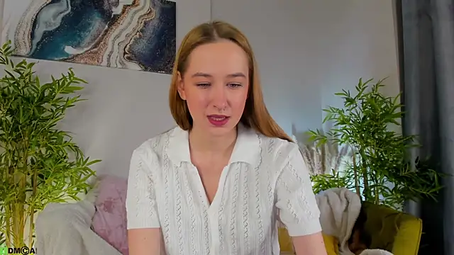 Snapshot of Sweett_Monica chatting on 11-06-25, 01:06 Sweett Monica online show from 11-06-25, 01:06