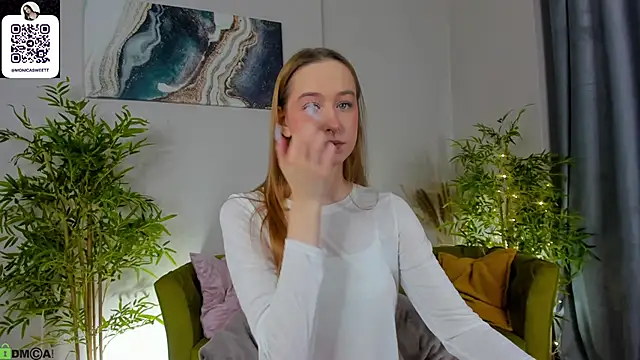 Snapshot of Sweett_Monica chatting on 12-05-25, 01:14 Sweett Monica online show from 12-05-25, 01:14