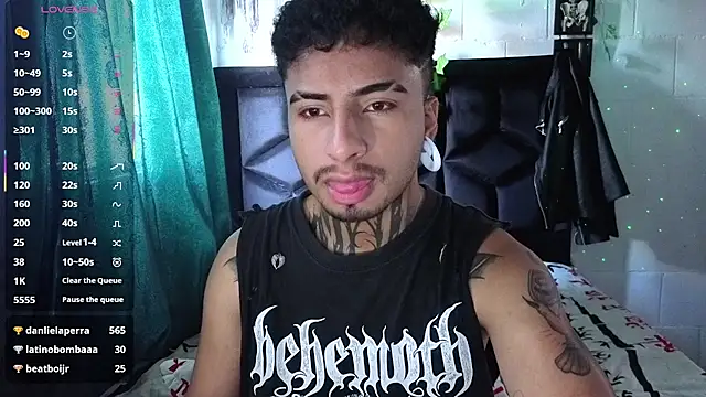JuanCamiilo 66 online show from 05-12-26, 04:04