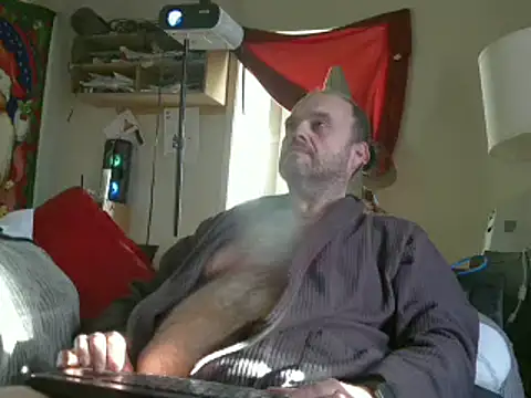 Snapshot of caressonnous chatting on 12-12-24, 07:04 caressonnous online show from 12-12-24, 07:04