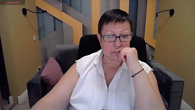 BarbaraTurners online show from 12-21-24, 03:58