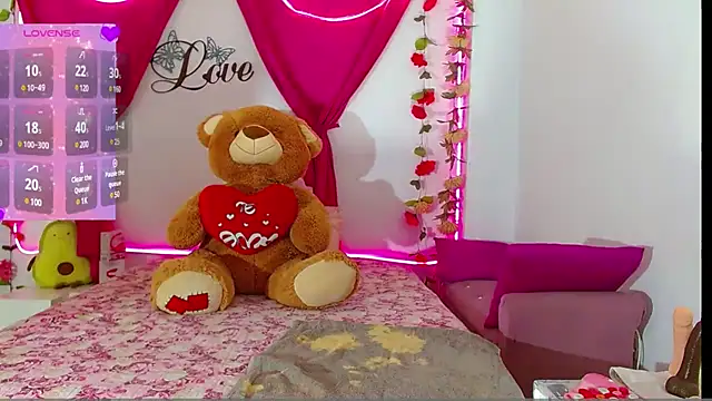 natashakissess online show from 01-04-25, 03:39