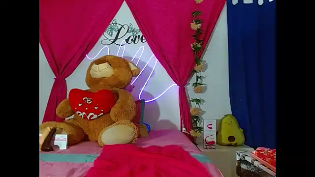 natashakissess online show from 02-14-26, 05:21