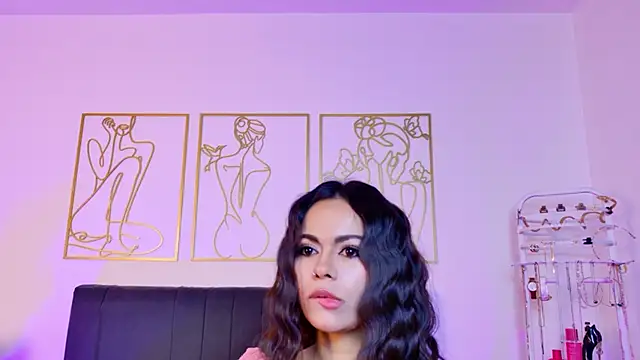 Snapshot of summer_holiday chatting on 09-25-25, 04:05 summer holiday online show from 09-25-25, 04:05