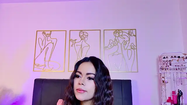 Snapshot of summer_holiday chatting on 09-27-25, 04:50 summer holiday online show from 09-27-25, 04:50