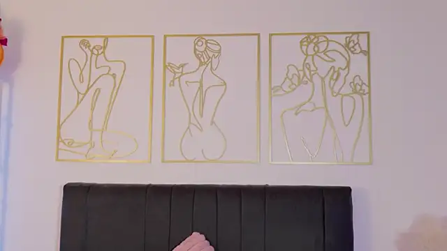 Snapshot of summer_holiday chatting on 10-23-25, 08:13 summer holiday online show from 10-23-25, 08:13