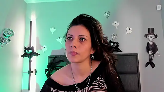 bulma bambina  online show from 10-27-25, 07:51