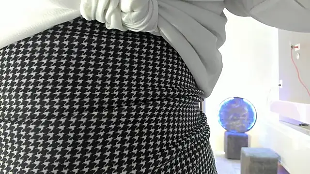 xalicesfantasyx online show from 10-04-25, 01:42