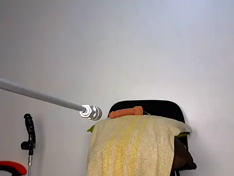 Snapshot of Fuck-Me-Daddyy chatting on 09-30-25, 12:37 Fuck-Me-Daddyy online show from 09-30-25, 12:37