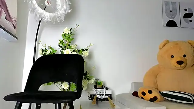 Snapshot of Fuck-Me-Daddyy chatting on 11-13-25, 03:33 Fuck-Me-Daddyy online show from 11-13-25, 03:33