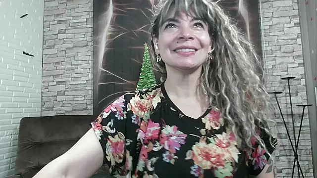 charlotedoll online show from 12-22-24, 11:00