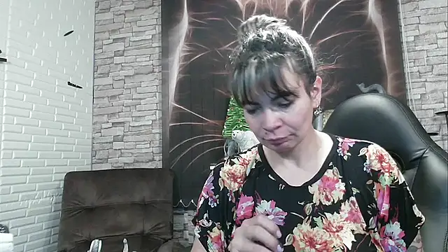 charlotedoll online show from 12-22-24, 02:16