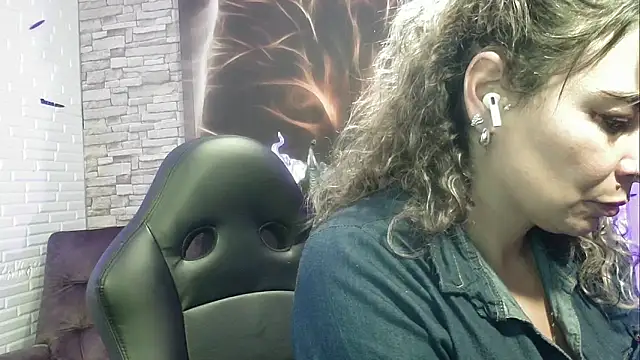 charlotedoll online show from 02-05-25, 05:09