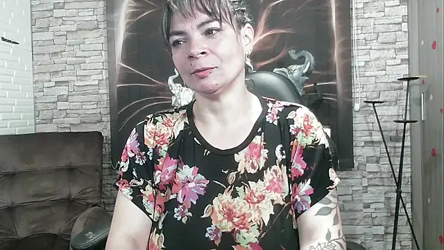 charlotedoll online show from 02-15-25, 04:58