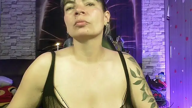 charlotedoll online show from 09-19-25, 03:08