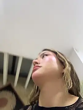 Arianavillada online show from 12-14-25, 03:12