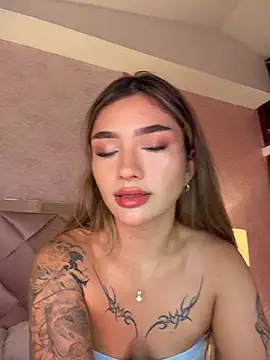 Snapshot of Arianavillada chatting on 06-21-26, 03:53 Arianavillada online show from 06-21-26, 03:53