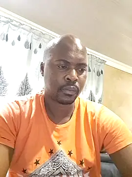 Snapshot of Lows2112 chatting on 11-06-25, 07:59 Lows2112 online show from 11-06-25, 07:59