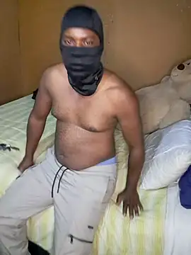 Snapshot of Lows2112 chatting on 03-14-26, 06:13 Lows2112 online show from 03-14-26, 06:13