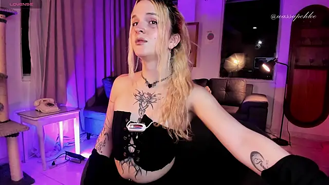 misschloe   online show from 01-08-25, 12:06