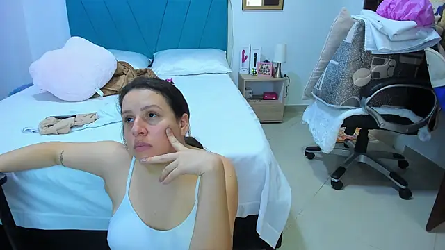 kamila lopez online show from 06-09-26, 04:51