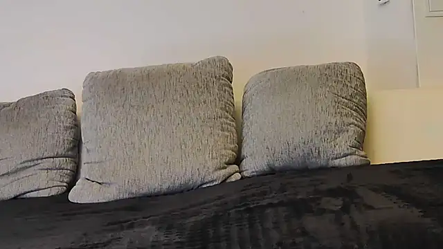 Snapshot of Hot_ToyBoy6974 chatting on 03-06-25, 02:30 Hot ToyBoy6974 online show from 03-06-25, 02:30