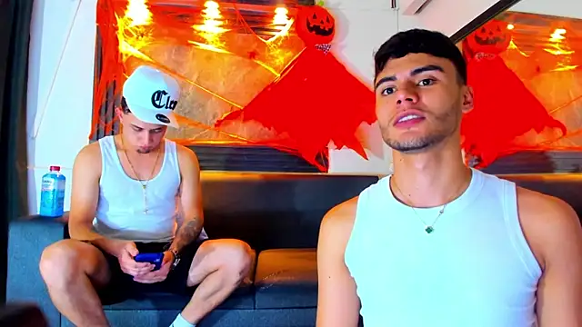 liam genner  online show from 10-22-25, 08:19