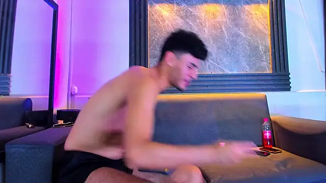 liam genner  online show from 11-12-25, 08:30