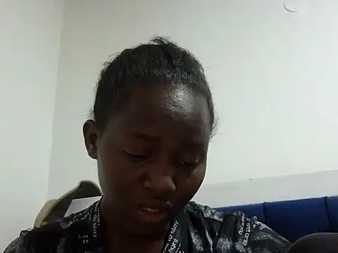 Seeexxxy-bree online show from 04-14-26, 07:03