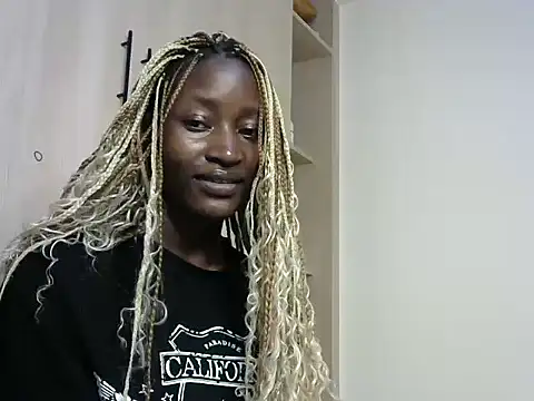 Snapshot of thicky_anncy chatting on 12-04-24, 12:30 thicky anncy online show from 12-04-24, 12:30