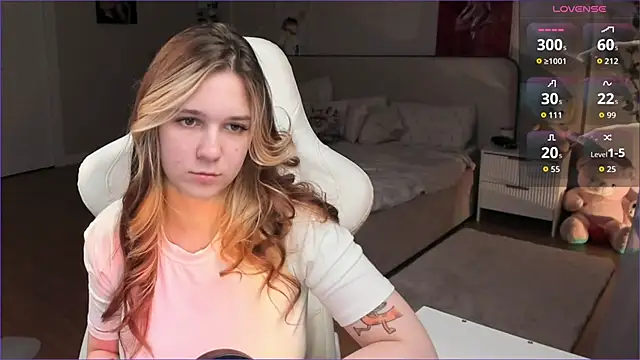 Frau Lina online show from 05-20-26, 06:03