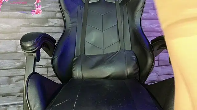 Snapshot of Rose_baker_ chatting on 01-09-25, 03:23 Rose baker online show from 01-09-25, 03:23