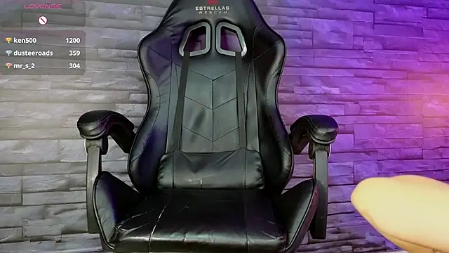 Snapshot of Rose_baker_ chatting on 02-02-25, 06:20 Rose baker online show from 02-02-25, 06:20